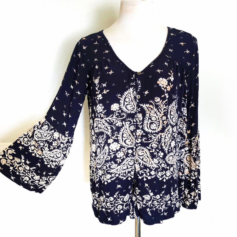 BILLABONG Bell Sleeve Paisly Floral Navy Vneck Button Up Top Blouse Tuni…